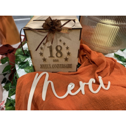 URNE/TIRELIRE - 18 Ans avec...