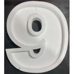 Chiffre creux 9 - Hauteur...