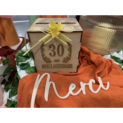 URNE/TIRELIRE - 30 Ans avec...